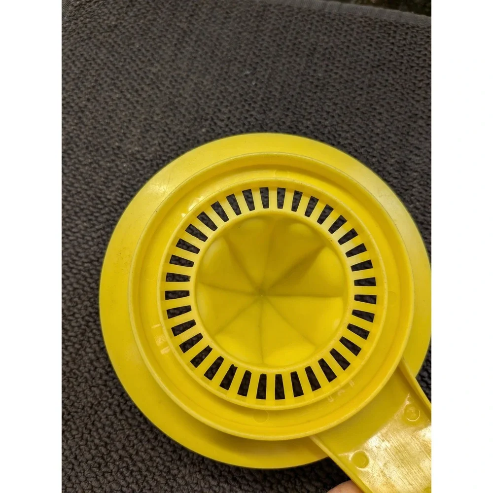 Vintage Wecolite Yellow Plastic Hand Citrus Juicer Reamer USA